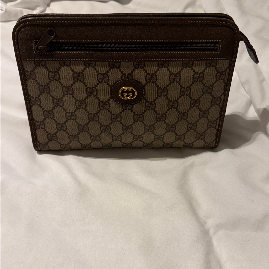 Gucci Brown Gg Supreme Canvas Toiletry Pouch With Gold-Tone Logo